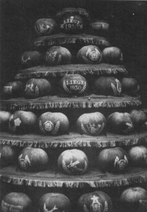 Pyramide de pomme "Belle de Pontoise" réalisée par Louis Aubin pour l'exposition internationale de Liége de 1930.
