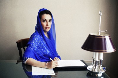 Benazir Bhutto, Paris, 1999