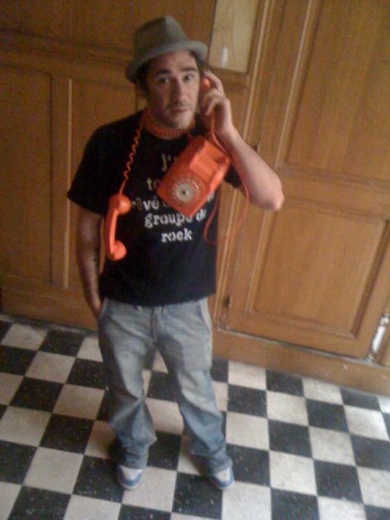 Allo?