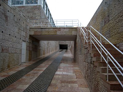 Nous cherchons l'entrée