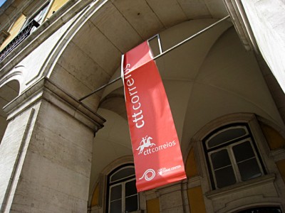 Nous trouvons une poste