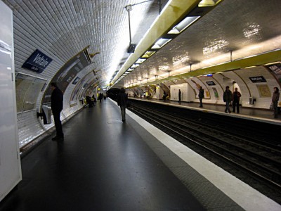 Nous prenons le métro