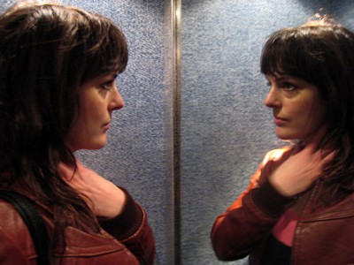 Marjolaine dans l'ascenseur