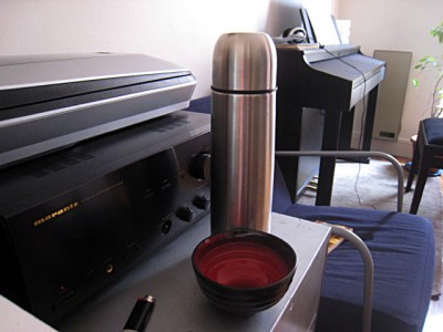 J'utilise mon nouveau thermos et les bols que j'ai achetés samedi