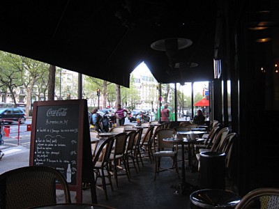 Nous allons boire un verre au Bataclan