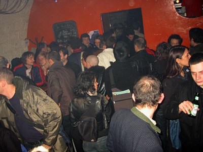 La salle se remplit