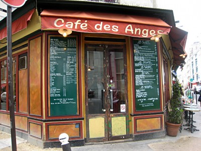 Nous allons au café des Anges