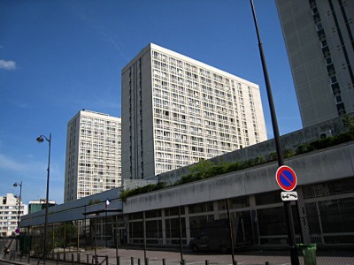 Nous retrouvons Place des Fêtes