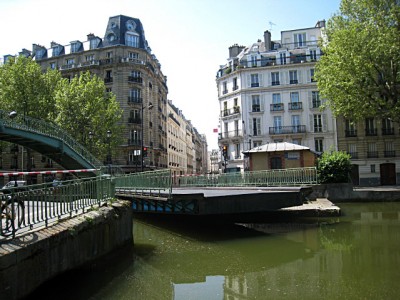 Nous longeons le canal