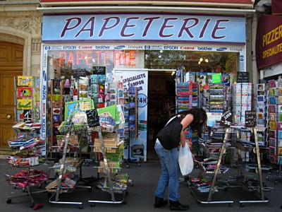 Je vais à la Papeterie