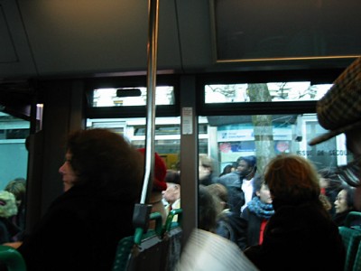 La foule s'amasse à Place d'Italie