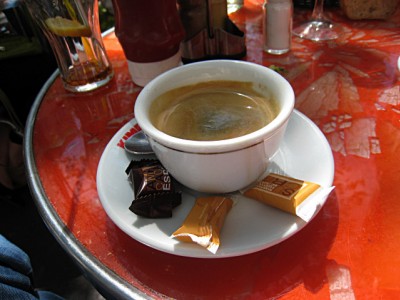 Je bois du café