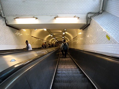 Nous prenons le métro