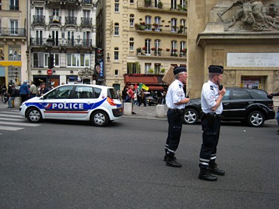 Des policiers
