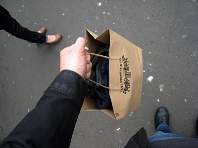 J'achète deux pantalons