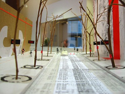 En repartant je regarde une maquette installée dans le hall d'entrée