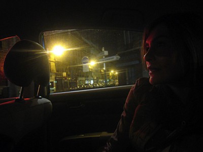 Je prends un taxi avec Charlotte