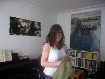 Charlotte s'habille