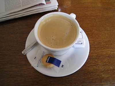 Je bois un café