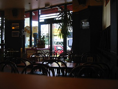 Il est presque 16h, le restaurant est vide