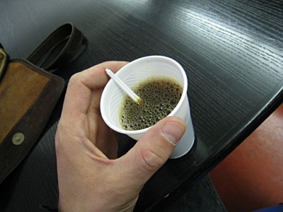 Je bois un café