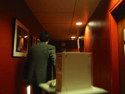 Nous emportons l'ordinateur