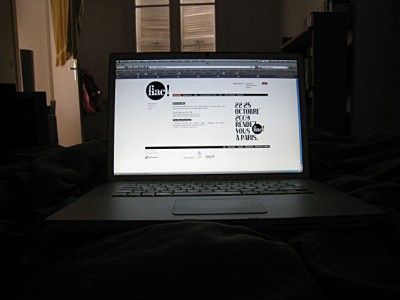 Je travaille dans mon lit