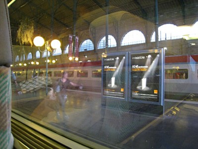 J'attends que le train parte