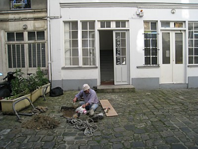Je vais au bureau