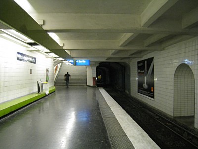 Je descends à Grands Boulevards