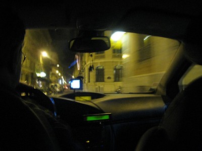 Nous prenons un taxi