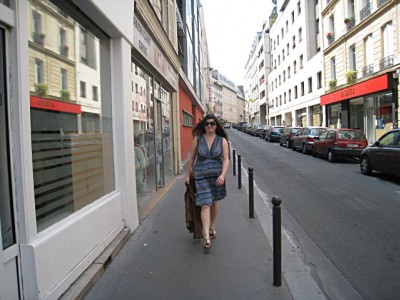 Je retrouve Aurore dans la rue