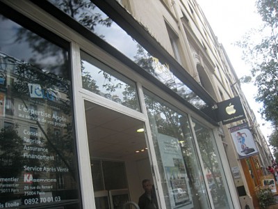 Je vais à une boutique Apple. Ils ne peuvent rien faire pour moi