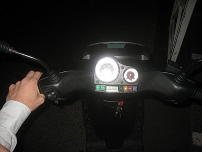 Je conduis le scooter