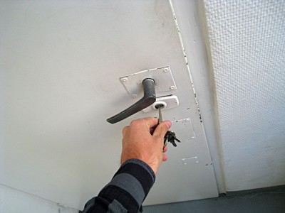 J'ouvre la porte
