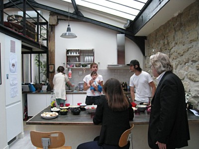 Amélie et Raf organisent un apéro