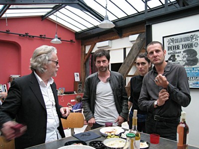 Nicholas arrive