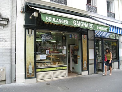 Je vais à la boulangerie