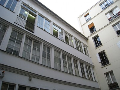 Je vais au bureau
