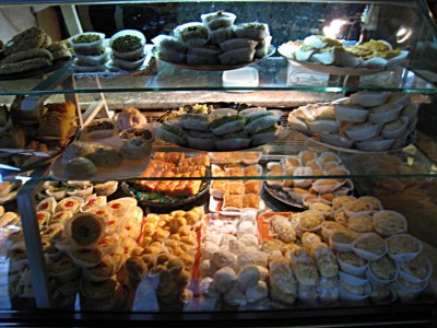 Je pars en achetant un autre gateau