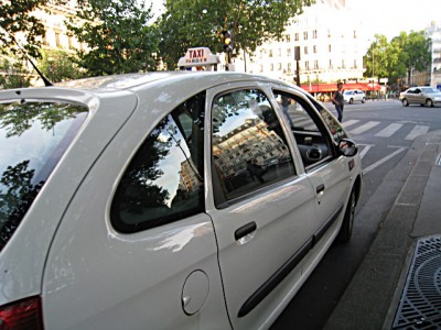 Je prends un taxi