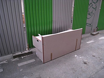 Nous nous débarrassons du bureau
