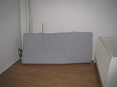 Je dépose le matelas chez Edouard