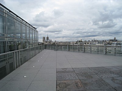 Nous allons sur la terrasse