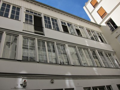 Je vais au bureau