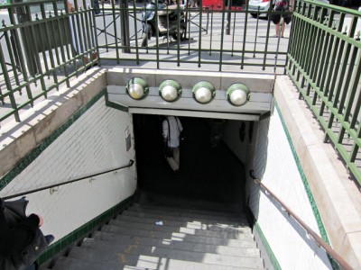 Nous prenons le métro