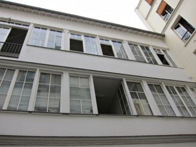 Je vais au bureau