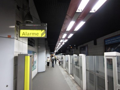 Nous descendons de la rame
