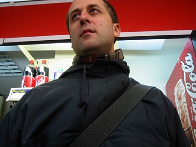 Edouard souhaite que je prenne M. T en photo