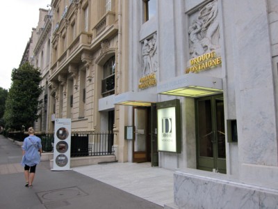 Je vais au restaurant Maison Blanche des fères Pourcel